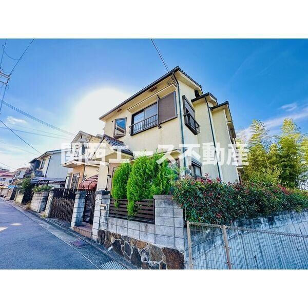 郡川６丁目貸家の物件外観写真