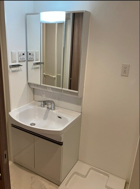 物件内観写真8　(内装同一商品)