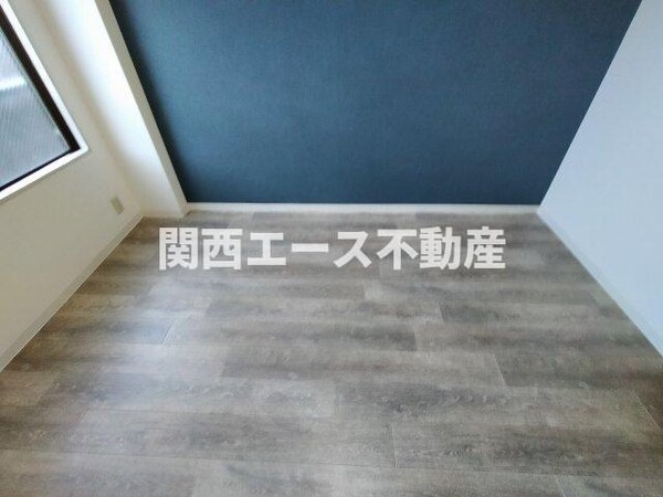 内装他