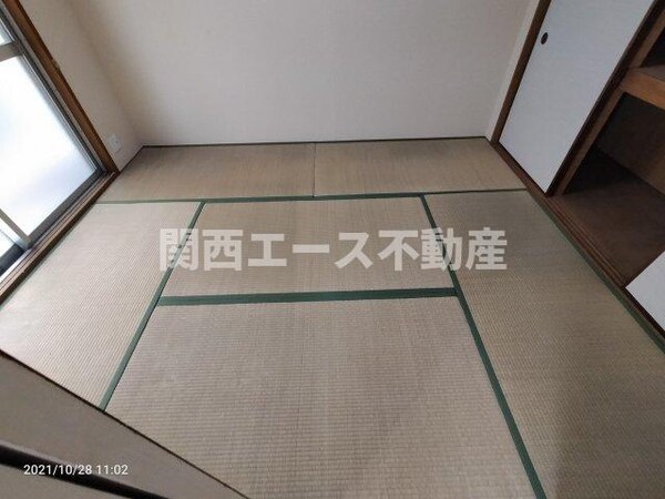 内装他