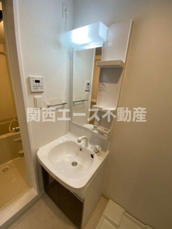 独立洗面台