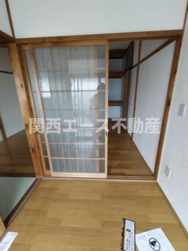 内装他