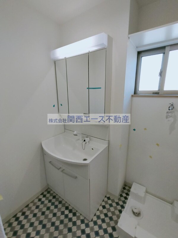 独立洗面台