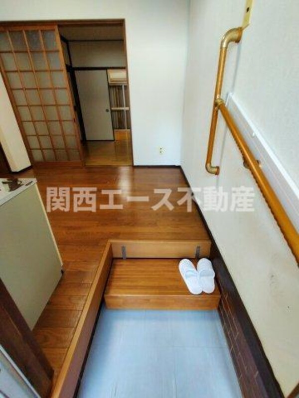 内装他