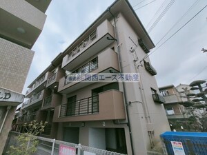 ロイヤルシャルム外観写真