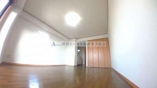 内装他