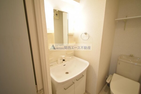 独立洗面台