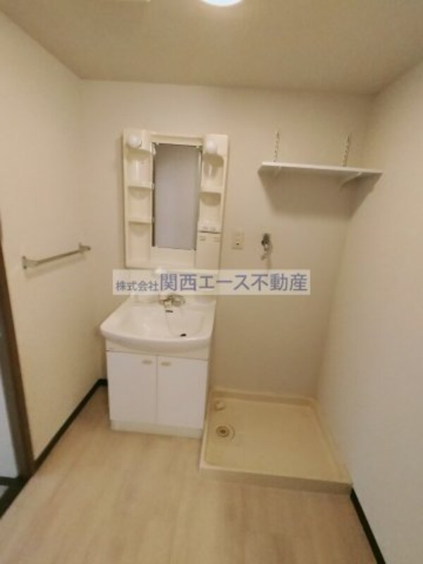 独立洗面台