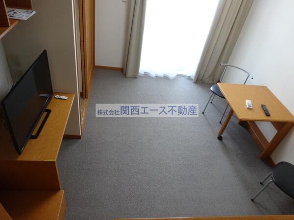 内装他