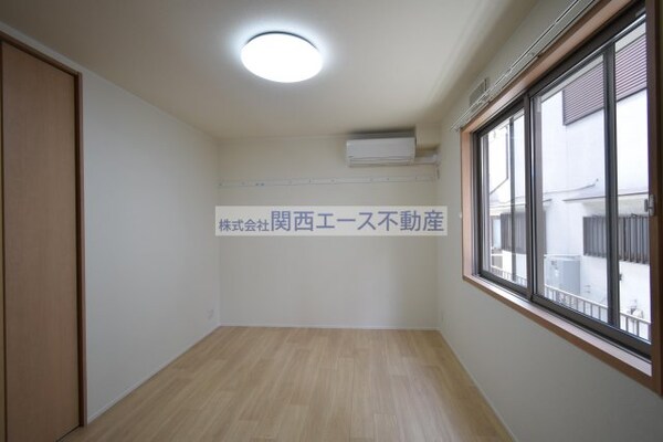 内装他