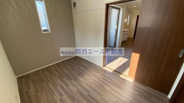 内装他