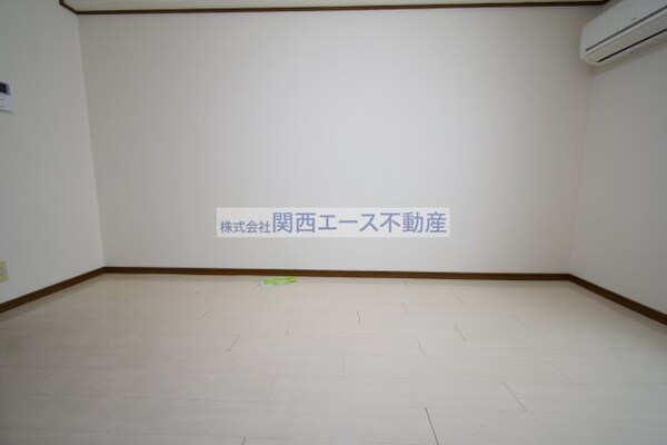 内装他
