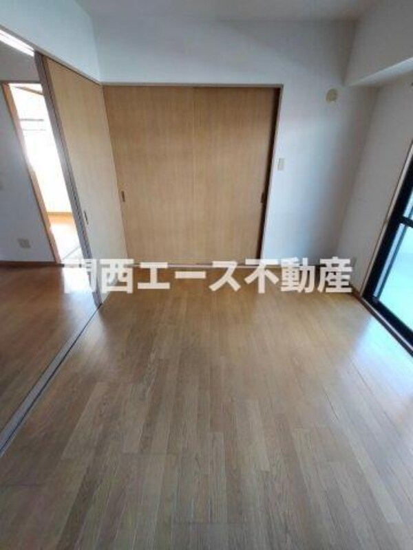 内装他