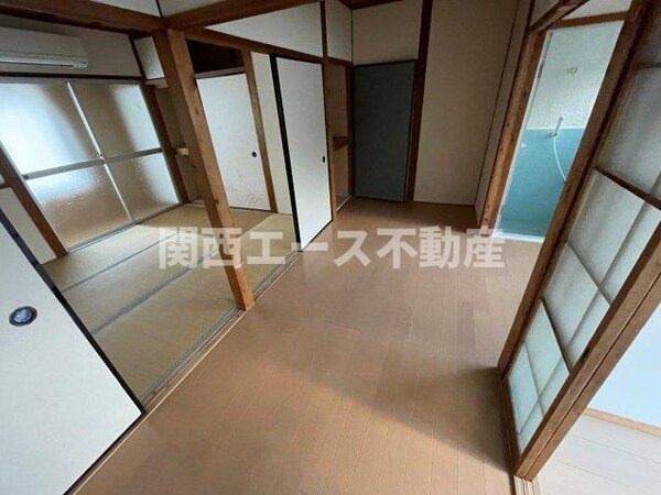 内装他