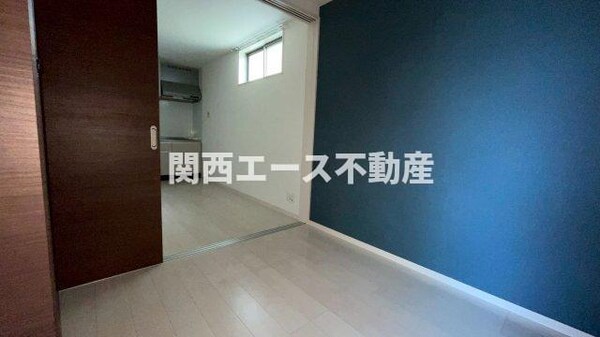 内装他