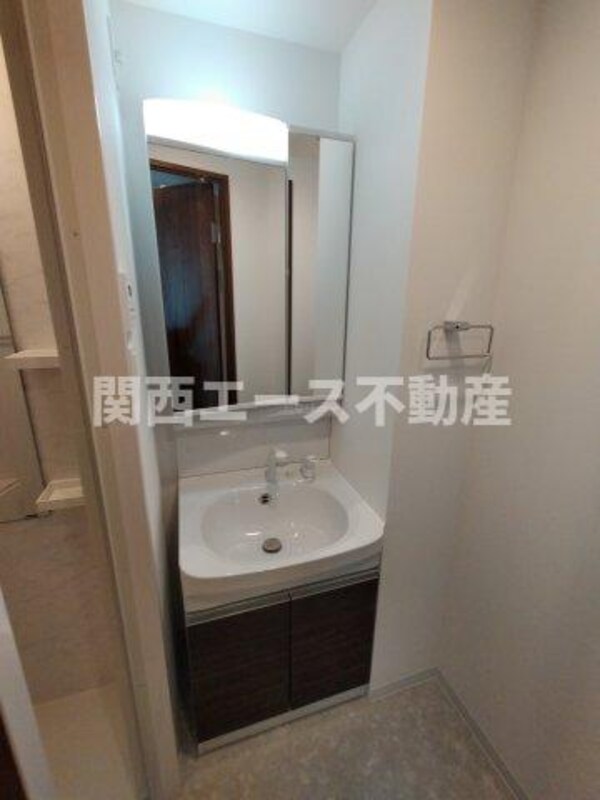独立洗面台