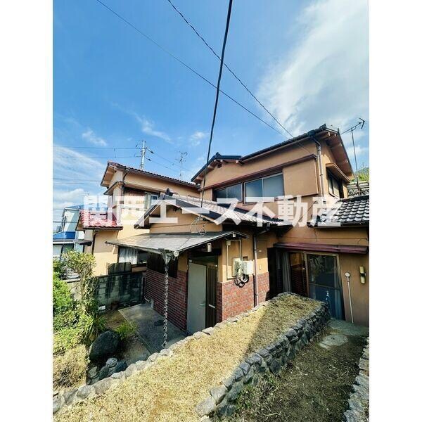 郡川６丁目貸家の物件外観写真