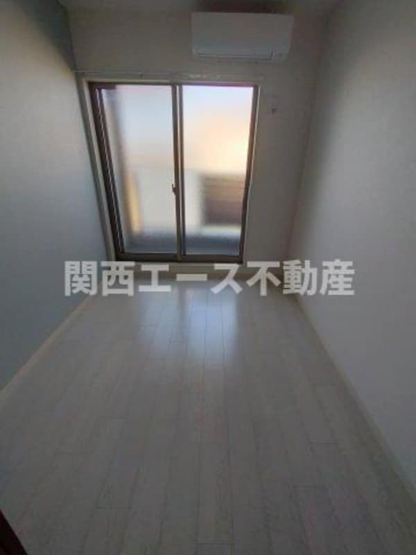 内装他