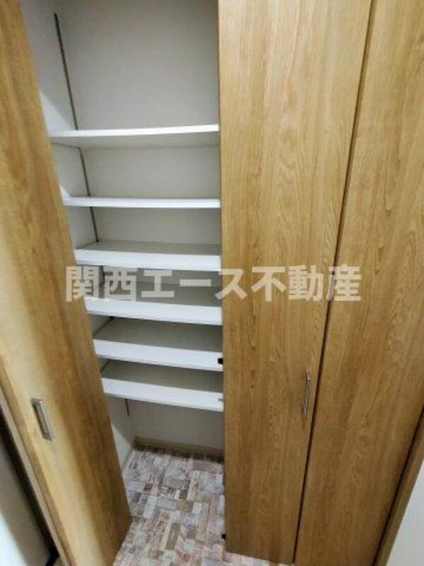 内装他