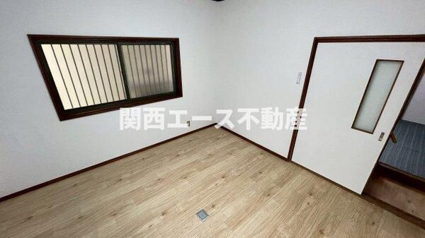 内装他