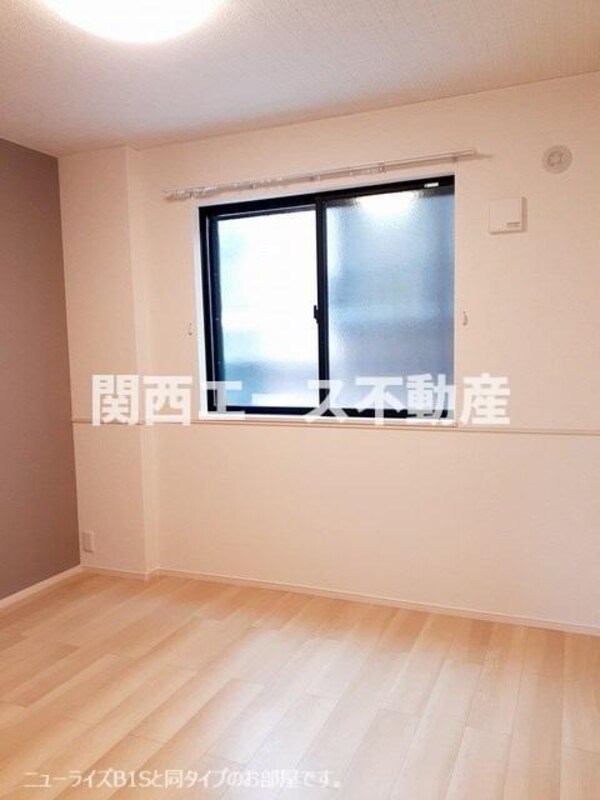 寝室(同一商品)