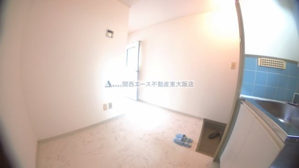 内装他