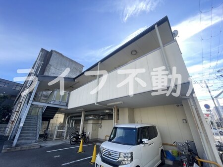 LAFORET宝持外観写真