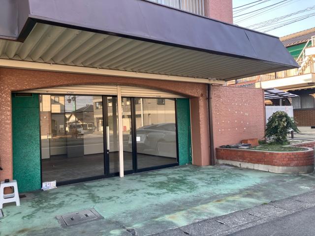 メゾン花園１階貸店舗
