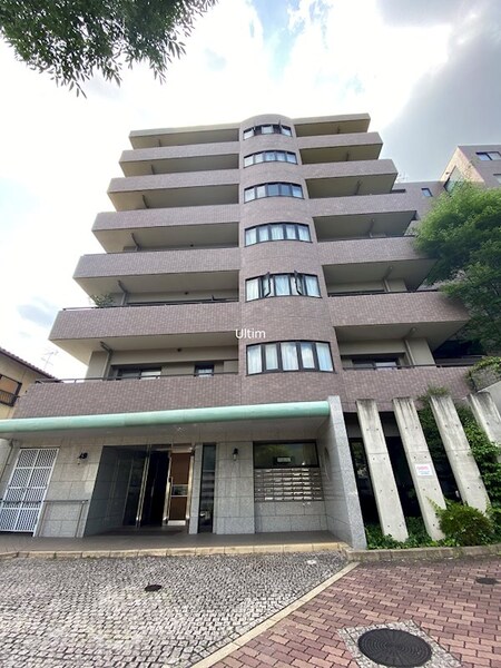 グランブルー醍醐外観写真