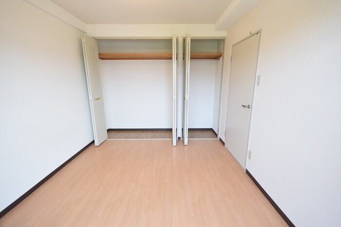 物件内観写真6　(リビングです)