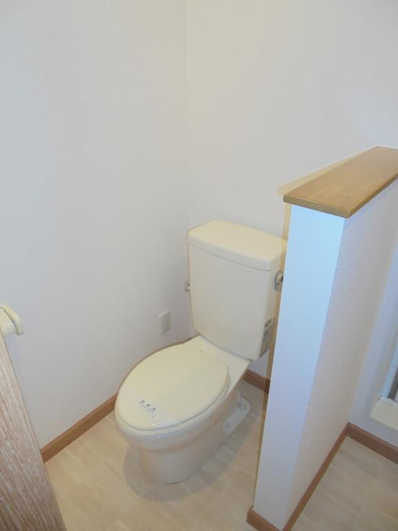 物件内観写真10　(トイレもきれいです)