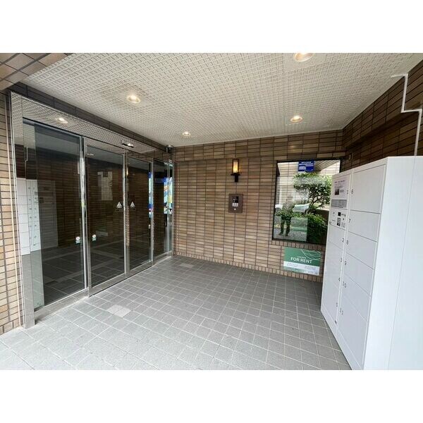 物件外観写真4　(エントランスです)