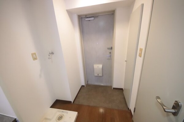 玄関(毎日通る玄関はこちらです)