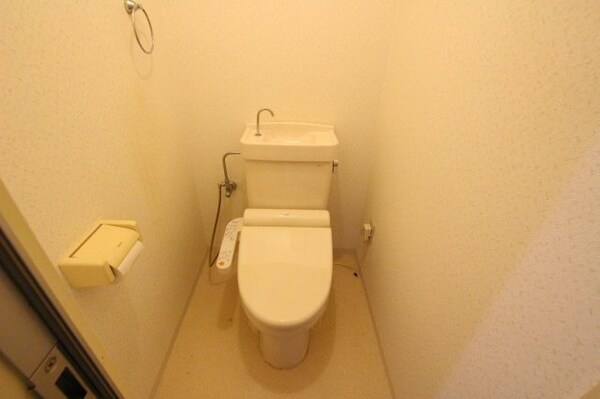 トイレ(シンプルで使いやすいトイレです)