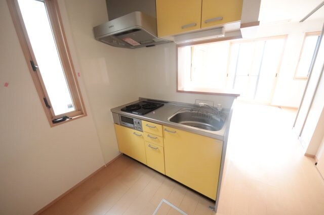 物件内観写真7　(コンパクトなキッチンで掃除もラクラク)