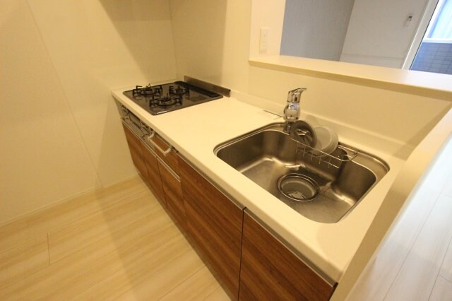 物件内観写真18　(コンパクトなキッチンで掃除もラクラク)