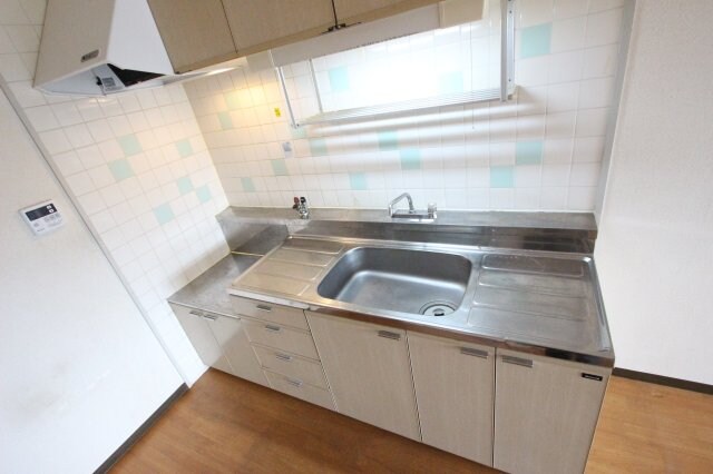 物件内観写真8　(お料理しやすいキッチンです)