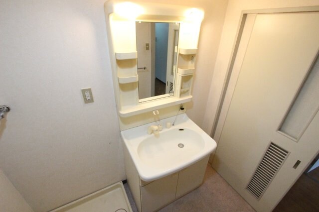 物件内観写真12　(使いやすい洗面所です)