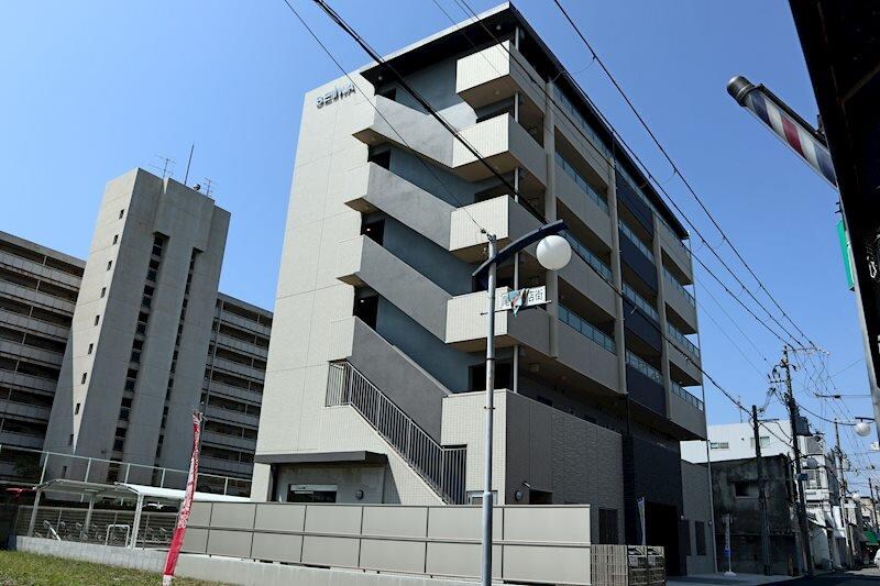 物件外観写真1　(外観もきれいです)