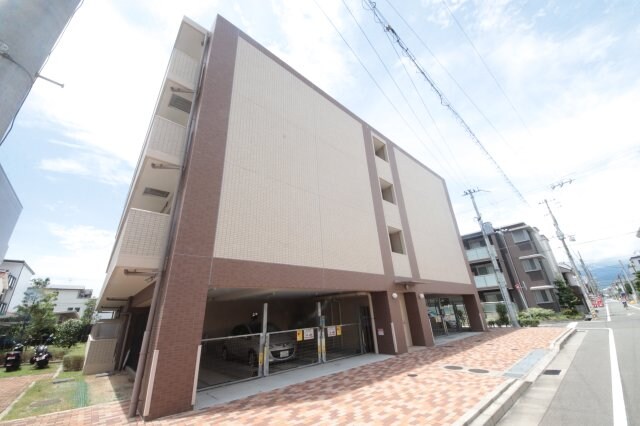 物件外観写真3　(きれいな外観です)