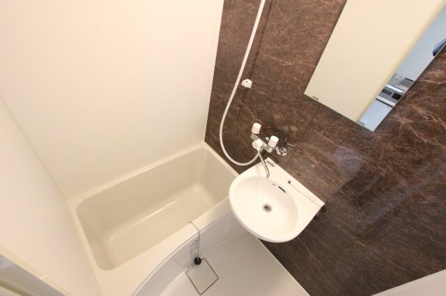 物件内観写真5　(落ち着いた空間のお風呂です)