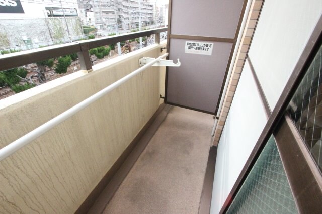 物件内観写真18　(落ち着いた時間を過ごせるバルコニーです)