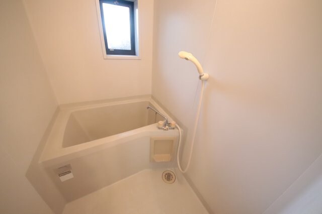 物件内観写真7　(日々の暮らしに欠かせないお風呂です)