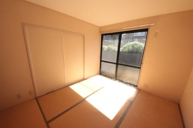 物件内観写真15　(おしゃれなリビングです)