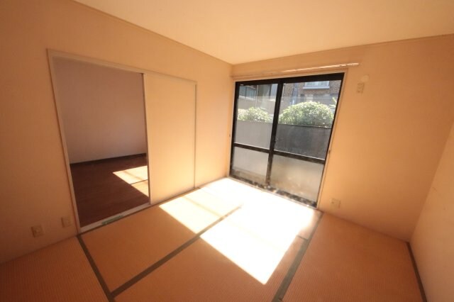 物件内観写真16　(きれいな和室です)