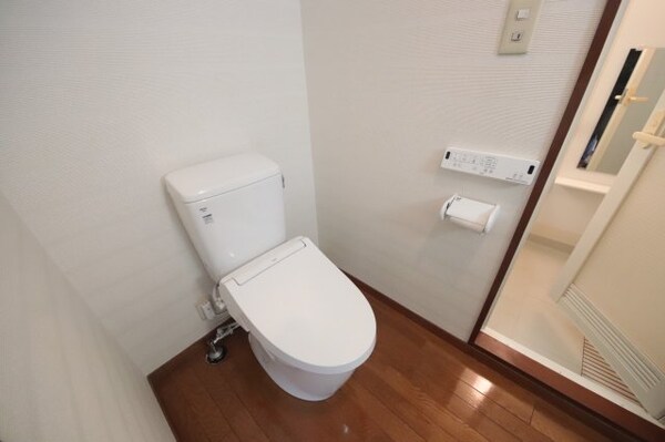 トイレ(ゆったりとした空間のトイレです)