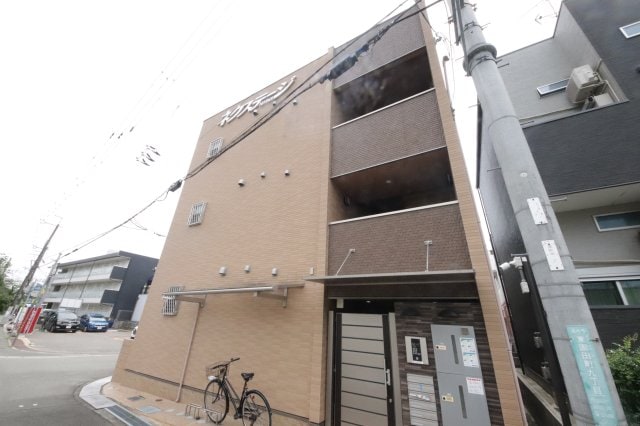 物件外観写真3　(物件の外観です)