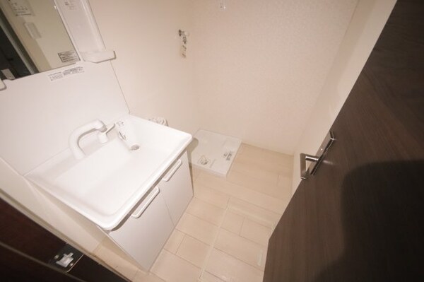 洗面・脱衣所(広い洗面スペース)