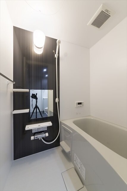 物件内観写真3　(コンパクトで使いやすいお風呂です)