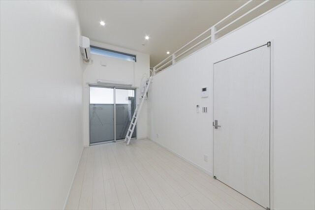 物件内観写真4　(リビングです)